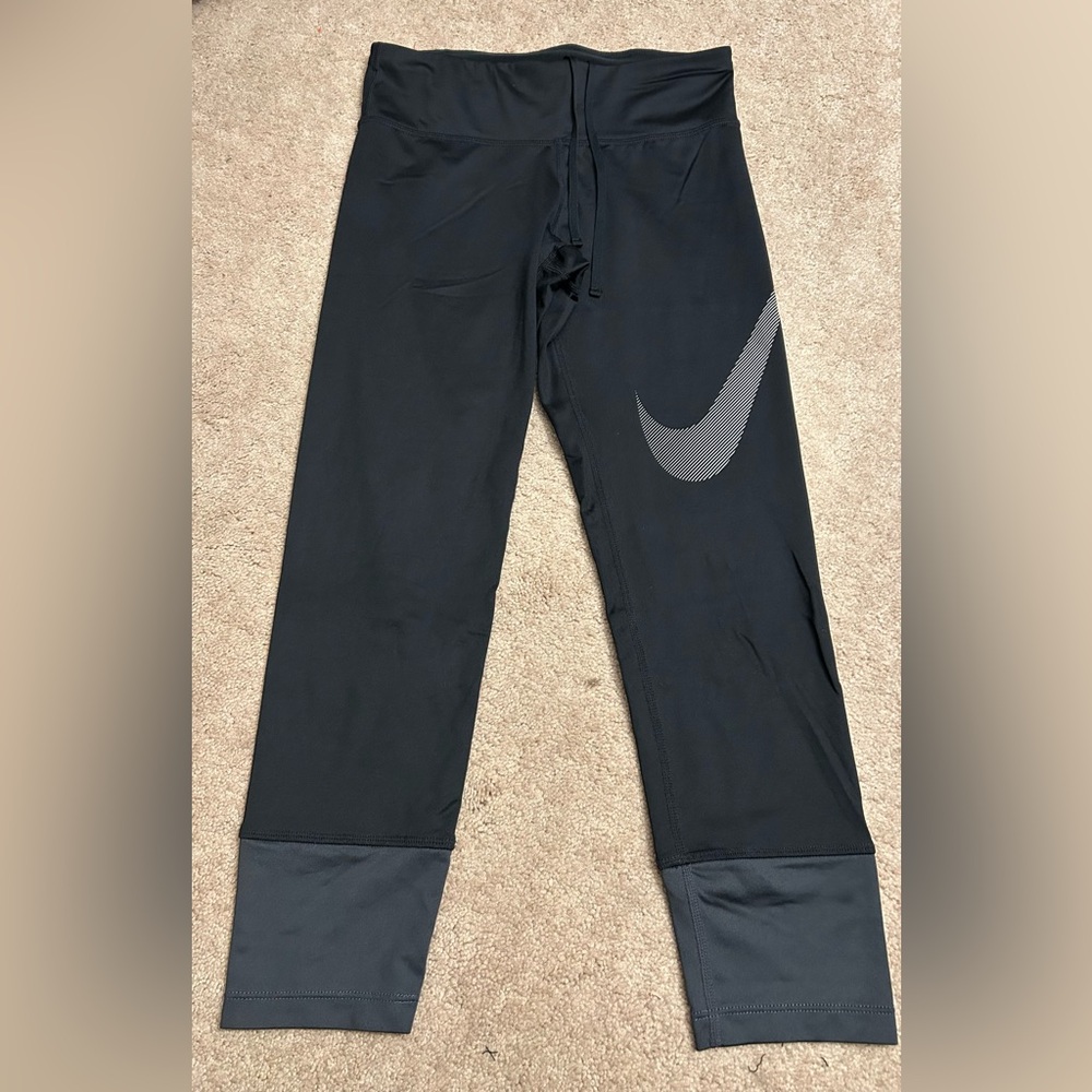 Nike Dri Fit Black Cropped Athletic Capris with Gray Swoosh